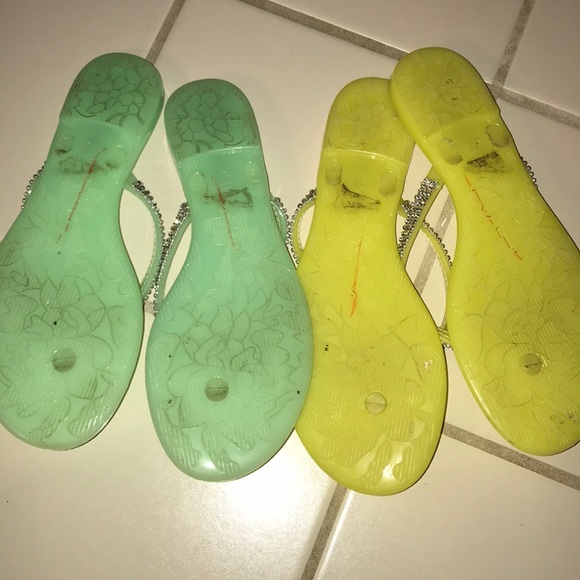 Set of rubber flip flops - Picture 5 of 6